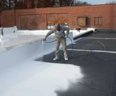 Cool roofing sur toit pour limiter la chaleur