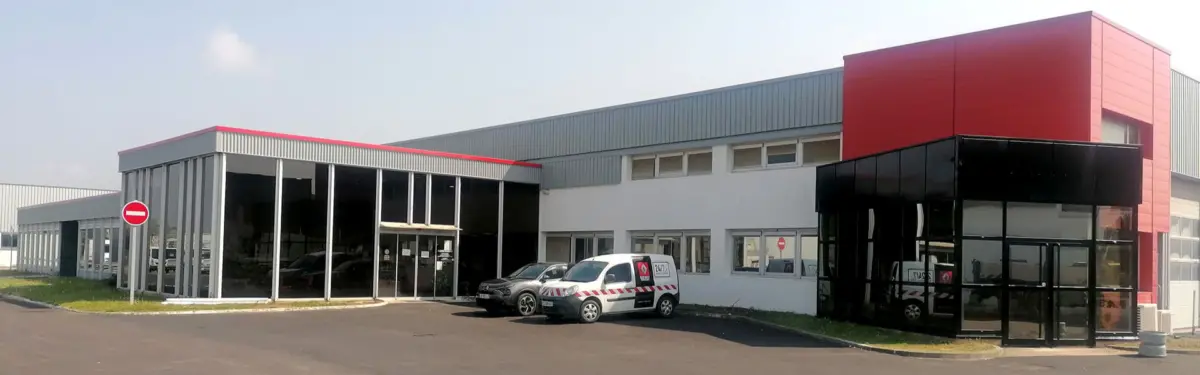 Remise en peinture electrostatique avec bardage d'une entreprise