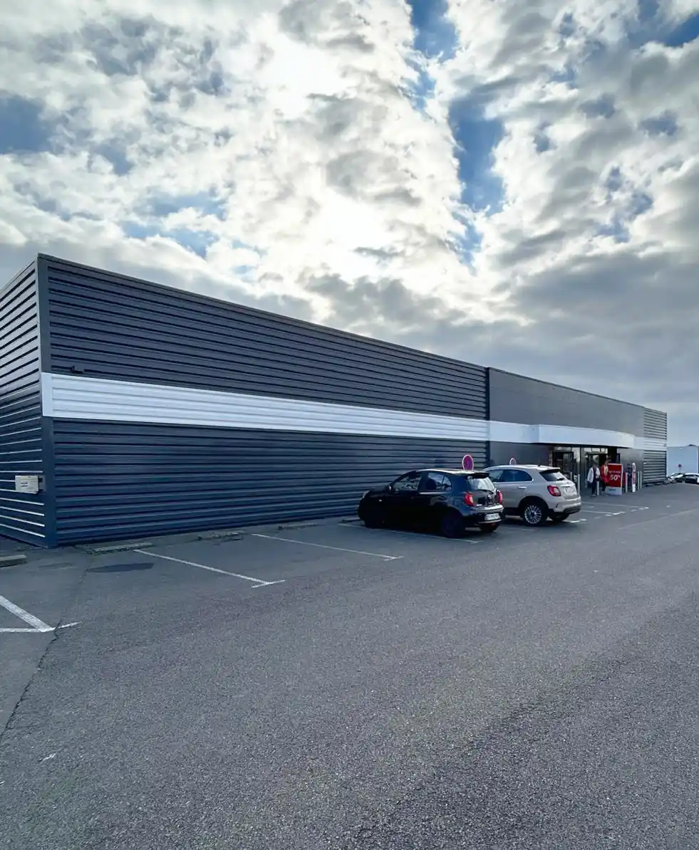 apres-chantier-districenter-peinture-electrostatique-bardage Après chantier DistriCenter remise en peinture électrostatique de bardage