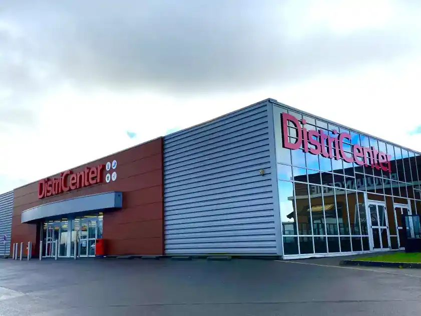 avant-cote-chantier-districenter-peinture-electrostatique-bardage Vue de coté avant chantier DistriCenter remise en peinture électrostatique de bardage